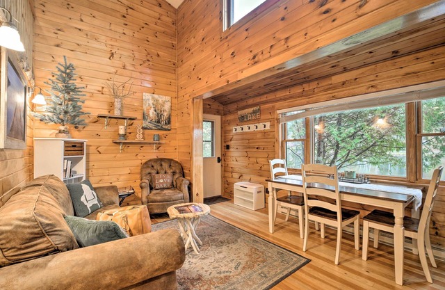 Pet-Friendly Adirondack Cabin w/On-Site Lake