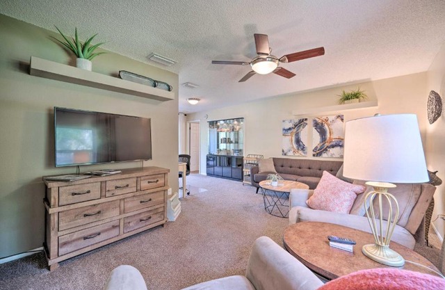 Pet-Friendly Apopka Home 30 Mi to WDW!