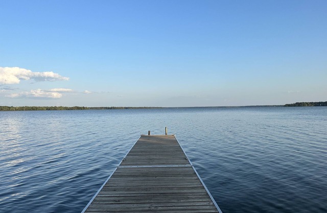 Pet Friendly Buckhorn Cabin with HOT TUB, Buckhorn State Park, Dirty Turtlen
