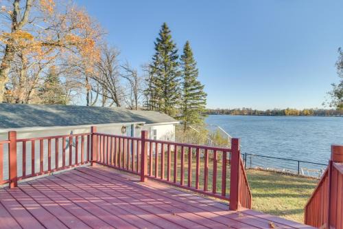 Pet-Friendly Cabin on Star Lake Fire Pit and Grill!