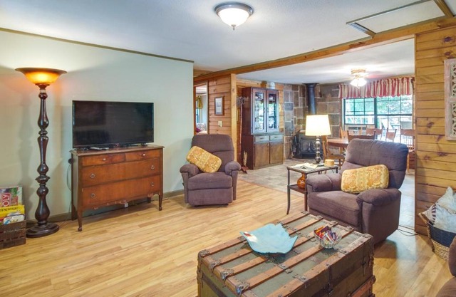 Pet-Friendly Elkins Vacation Rental with Decks!