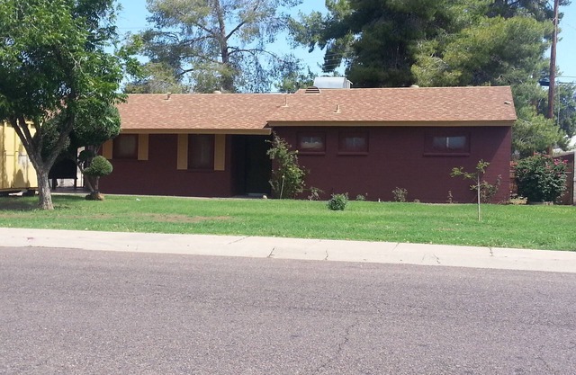 Pet-friendly, Family-friendly & Fun-Friendly Central-to-Everything Phoenix Home
