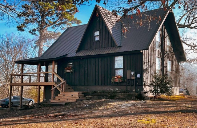 Pet friendly, large family A frame lodge on 3 secluded acres minutes to I430