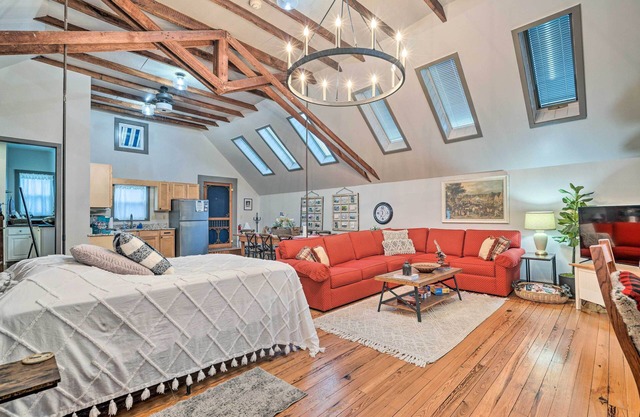 Pet-Friendly Loft Vacation Rental w/Fire Pit!