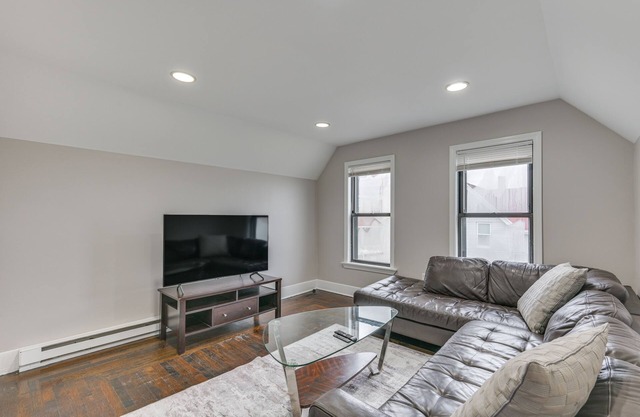 Pet-Friendly Malden Apartment: 7 Mi to Boston!