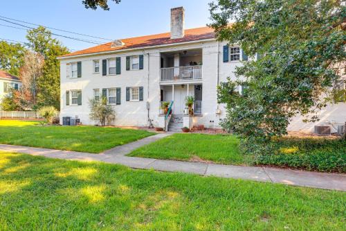 Pet-Friendly Mobile Condo about 4 Mi to Downtown!