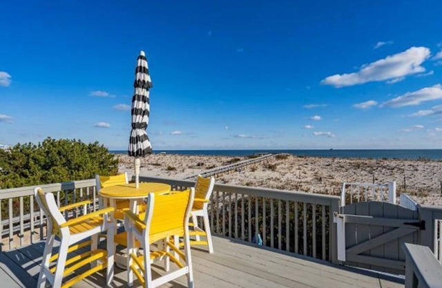 PET FRIENDLY OCEANFRONT 1BR Perfect For a COUPLE!