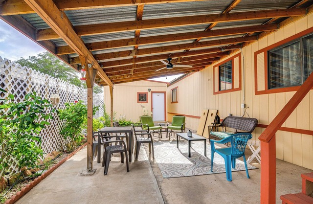 Pet-Friendly Page Home ~ 4 Mi to Lake Powell!