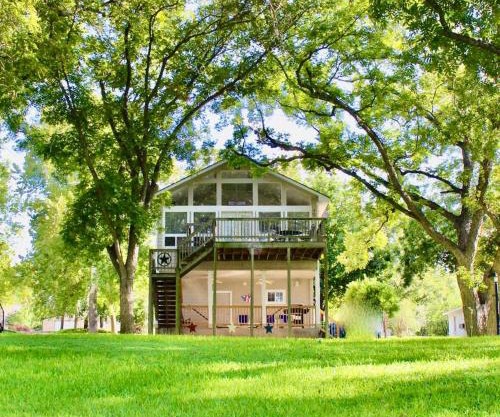Pet Friendly Retreat on Lake LBJ