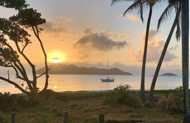 Pet friendly stay for couples close to the beach