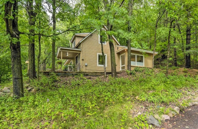 Pet-Friendly St Croix Falls Remote Retreat!