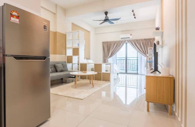 Petaling 2-5pax Designer Suite Studio unit
