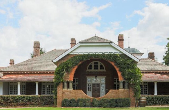 Petersons Armidale Winery and Guesthouse