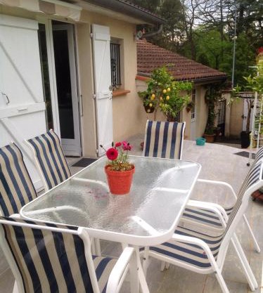 Petit coin de paradis avec jardin clôturé à Auch