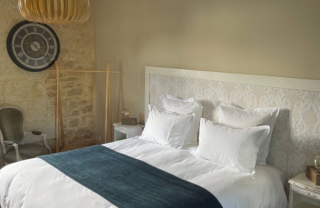 Petit Studio Charmant au Château Avec Piscine et spa
