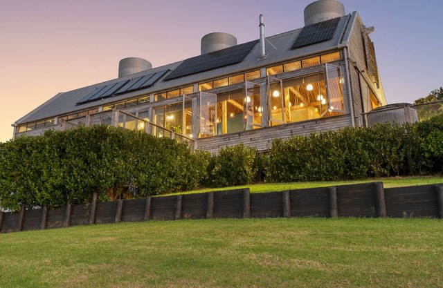 Petite Chateau - The Vineyard Restaurant House