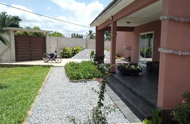 Petite Maison Independante Confort a Ouidah