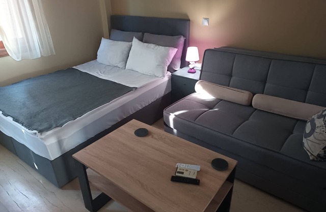 PETROUPOLI APARTMENT'S