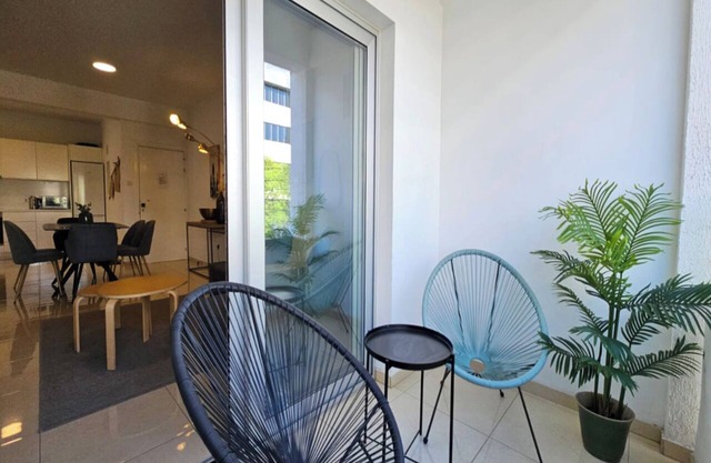 Phaedrus Living: Central Luxury Flat Esperidon 201