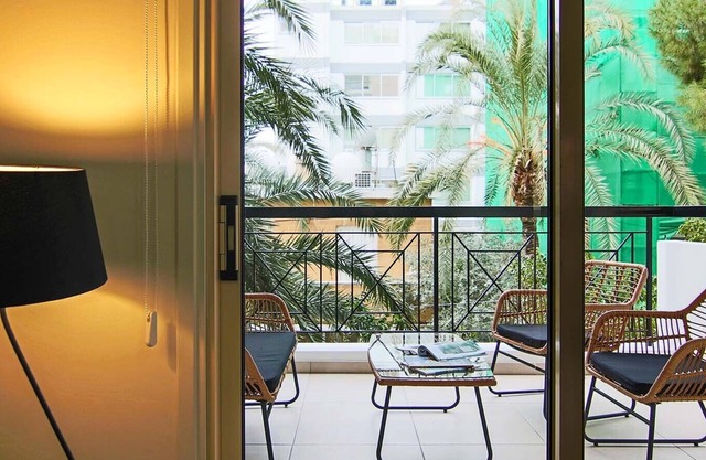 Phaedrus Living: City View Luxury Iras Flat 102