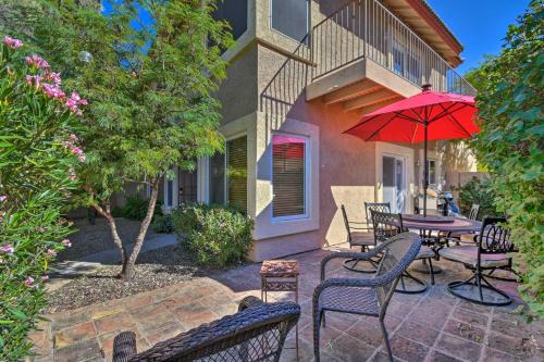 Phoenix Townhome with Pool Access, 13 Mi to Old Town