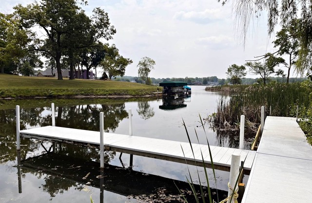 PIckleball Paradise! Snow Lake Access and private dock