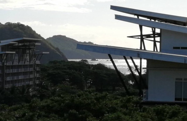 Pico de Loro Beach and Country Club 4 bedroom Penthouse