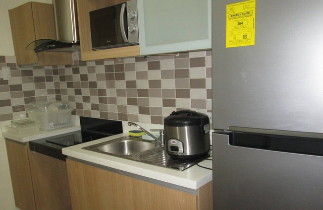 Pico de Loro For Rent 2 Queen Size Beds with complete Beddings
