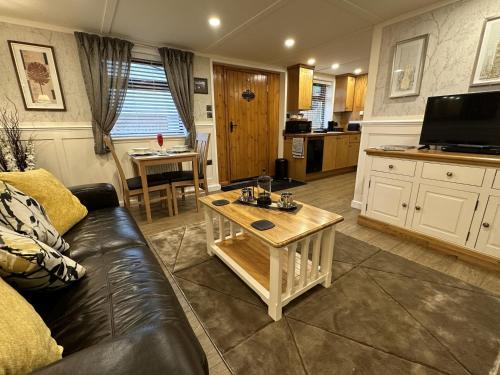 Picton Cottage Studio - A beautiful newly refurbished annexe with handmade features
