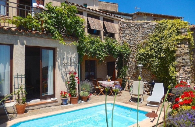 Picturesque house in 17th century village, with privacy, pool and views