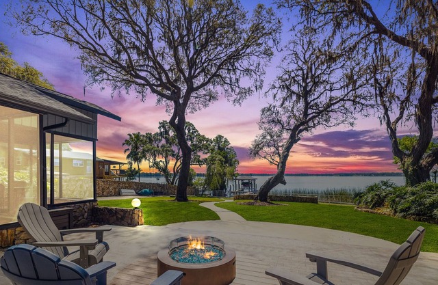 Picturesque Lakeside Villa