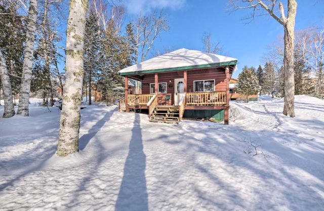 Picturesque Maine Getaway with Lake Access!