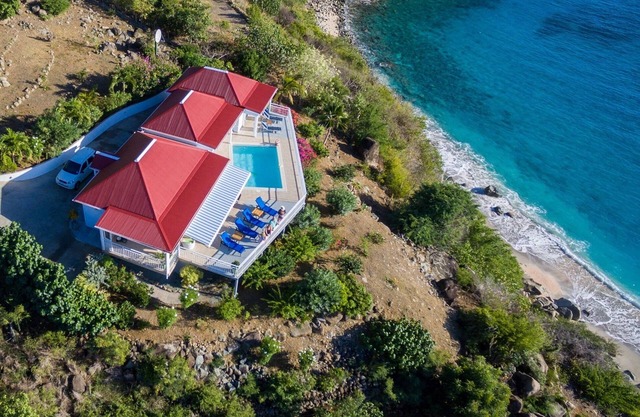 Picturesque Villa W/Beautiful Sunset Views Directly Over Shell Beach & Gustavia