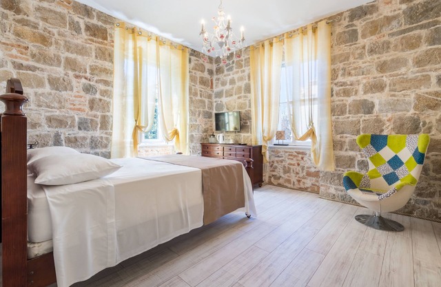 PIETRA ROSSA Luxury Rooms