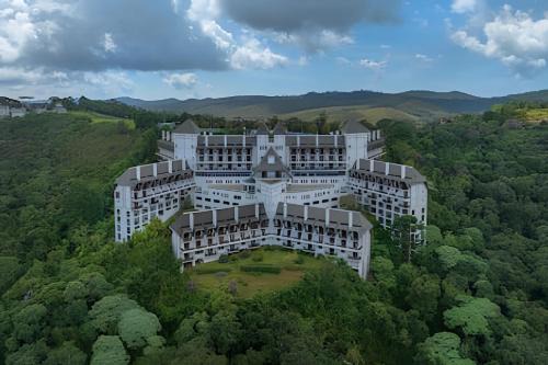 Pink apartment in Castelo for Family