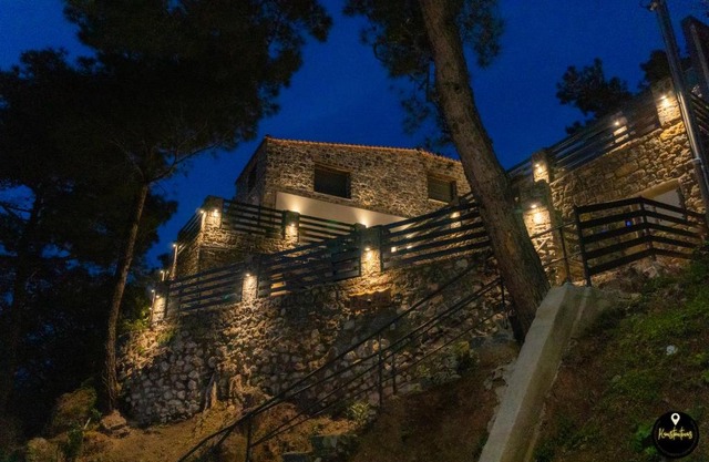 Pinolia Rooms