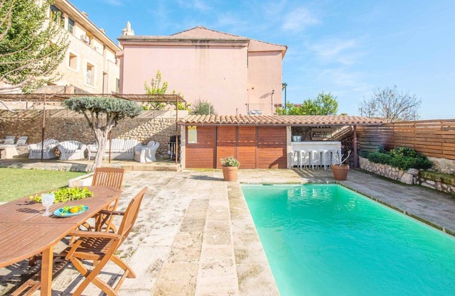 PINTOR in Caimari with 3 bedrooms and 2 bathrooms