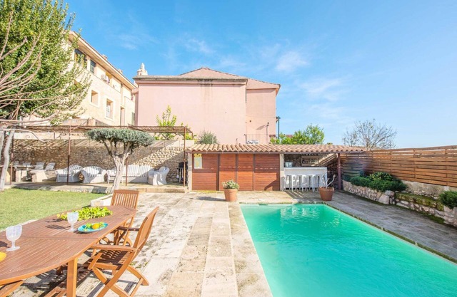 PINTOR in Caimari with 3 bedrooms and 2 bathrooms
