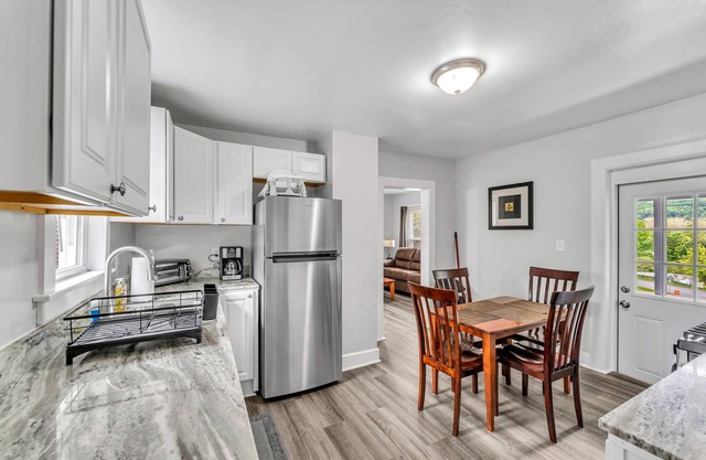 Pitcher's Paradise Apt 3 All Star Baseball Rentals