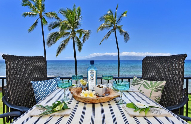 PK L303 Kaanapali BeachFront 2BD w Ocean Views Pool AC