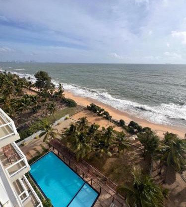 PL BEACH FRONT APARTMENT