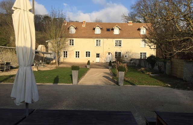 Plaine de Versailles - PRIVATISATION, Reception - MOULIN DE CHAMPIE
