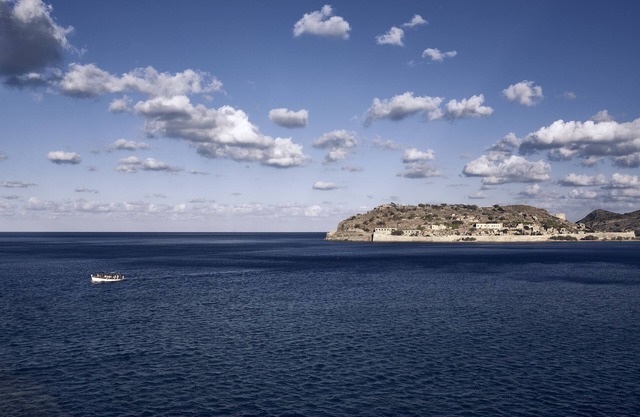 Plaka Seafront Residence - Studio 1