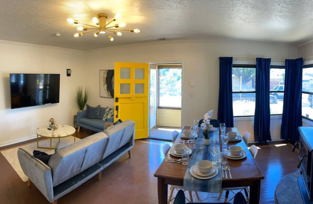 Planet🌏View Delux Richmond XL- walk Best MexFood