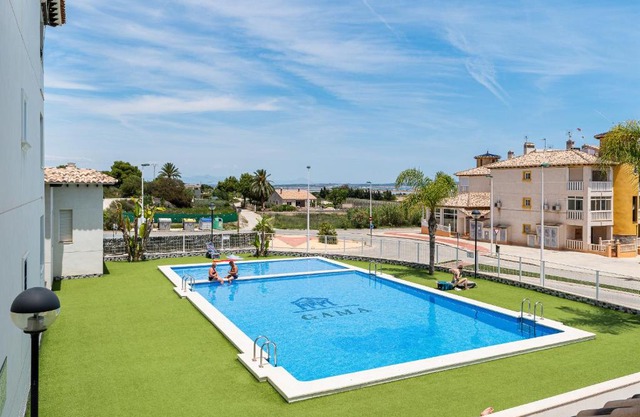 Playa del Pinet Apartment