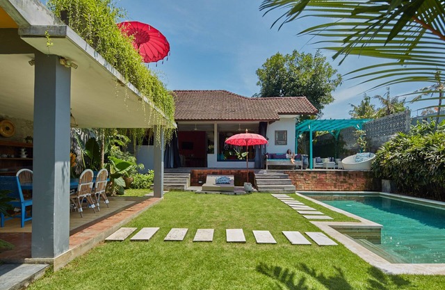 Playful & Quirky 3BR Villa Next to Seminyak, Bali
