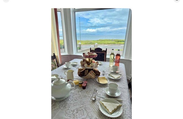 Pleasant 4-bedroom house, WiFi & TV near Portrush & Portstewart.nSEA & GOLF VIEW