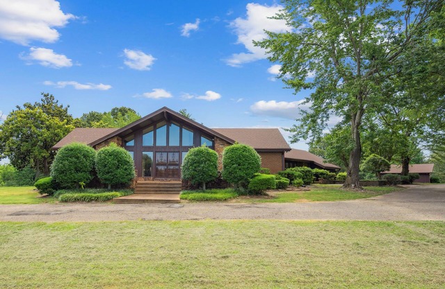 Pleasant Hill Estate