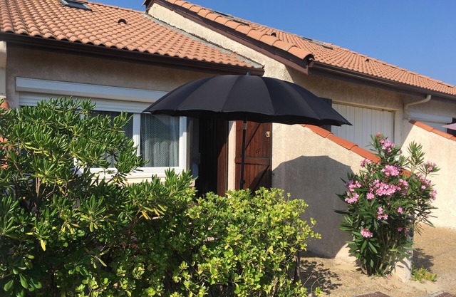Pleasant house in Mimizan two min from the beach sleeps 4-6