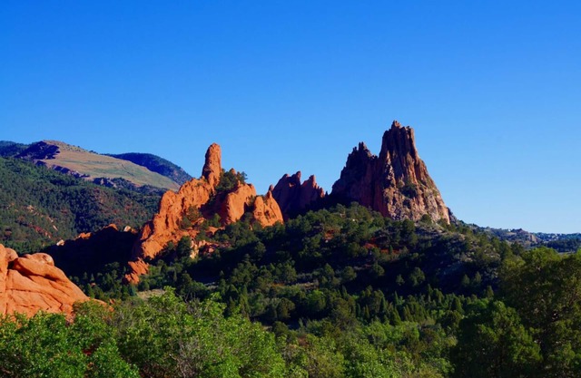 Pleasant Stay! FOUR Pet-friendly Suites w/Kitchen, Onsite Pool, Free Breakfast!